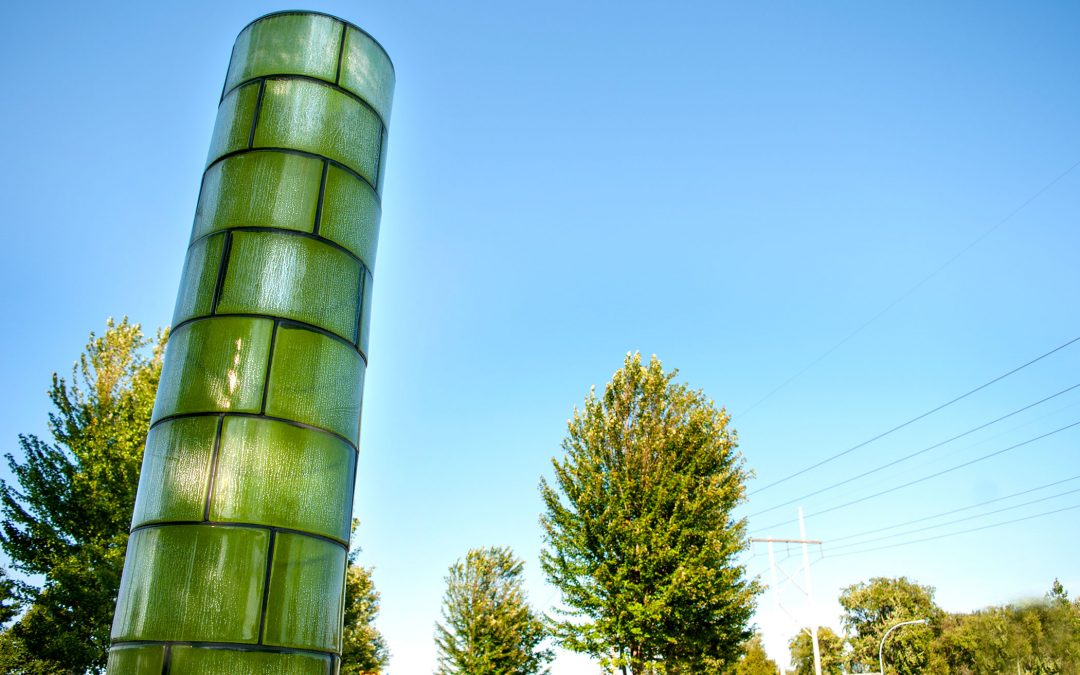 GREEN LIGHT COLUMN